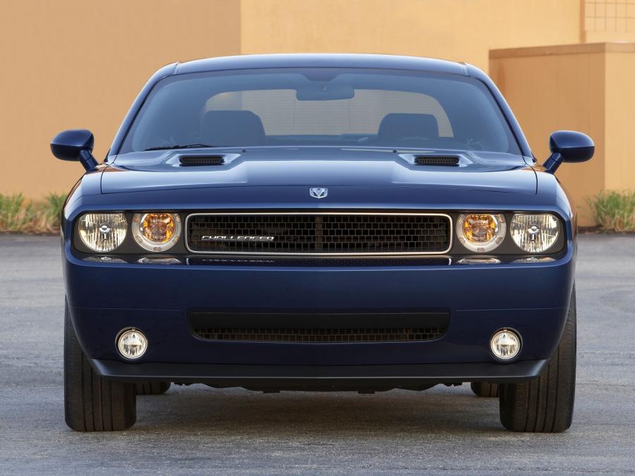  Dodge Challenger SE 2008 года  (фото 7 из 9)
